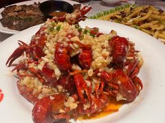 -肥肥虾庄·金牌油焖大虾(首义路店)