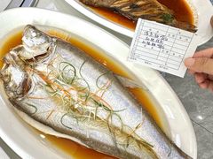 -丹水桥地锅鱼·翘嘴鲌·地方特色全鱼宴(丹江口大坝店)