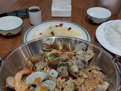 -东来菜馆•手抓海鲜家常菜•海鲜锅贴(鸽子窝店)