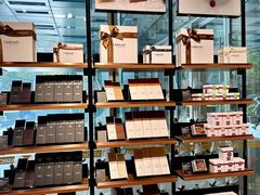 -Laderach 莱德拉(上海环贸iapm店)