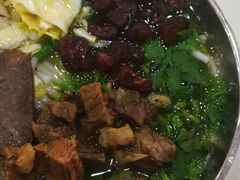 单碗加脆哨-花溪王记牛肉粉(四季花溪商场店)