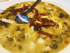 能喝汤的酸菜鱼-胡马八破·川菜小馆(高新万达店)