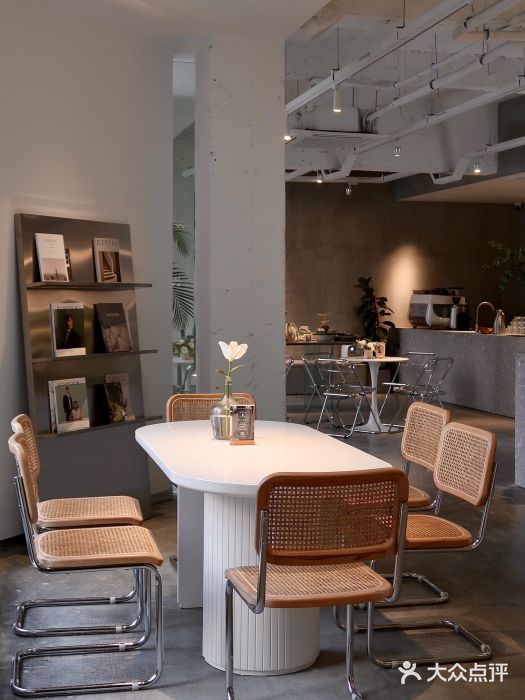 洪小鹏生活美学馆(领SHOW天地店)图片