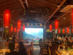 大堂-野山舂·贵州现舂酸汤火锅(鸿通城店)