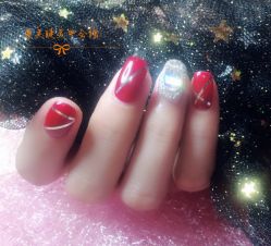 -爱美睫美甲会馆