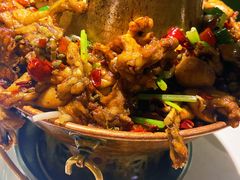 铜锅牛蛙-蛙蛙叫干锅年代(簋街总店)