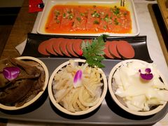 -尚尚仙·酸汤猪手·猪肚鸡火锅(华联万柳购物中心店)