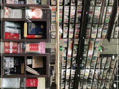 -钟书阁(群光广场店)