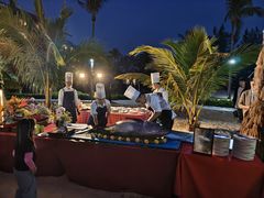 -亚龙湾希尔顿自助餐厅·海鲜·烧烤·沙滩BBQ·现场乐队
