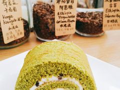 抹茶红豆蛋糕卷-COFFEE HOLIC(朝外SOHO店)