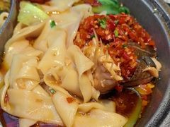 -阿瓦山寨·湘菜现炒·剁椒鱼头王(咸阳总店)