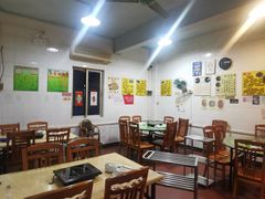 大堂-华哥新鲜猪精品美食