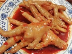 -爆炸头阿姨小四川正宗川味小吃(无任何分店)