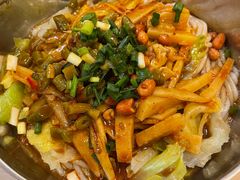 -卓雅桂林米粉