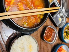 -明洞阿姨·韩式酱蟹烤肉·创意料理(方庄店)