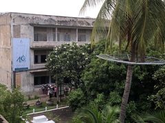 -吐斯廉屠杀博物馆