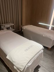 -AURAS璈然科技护肤中心