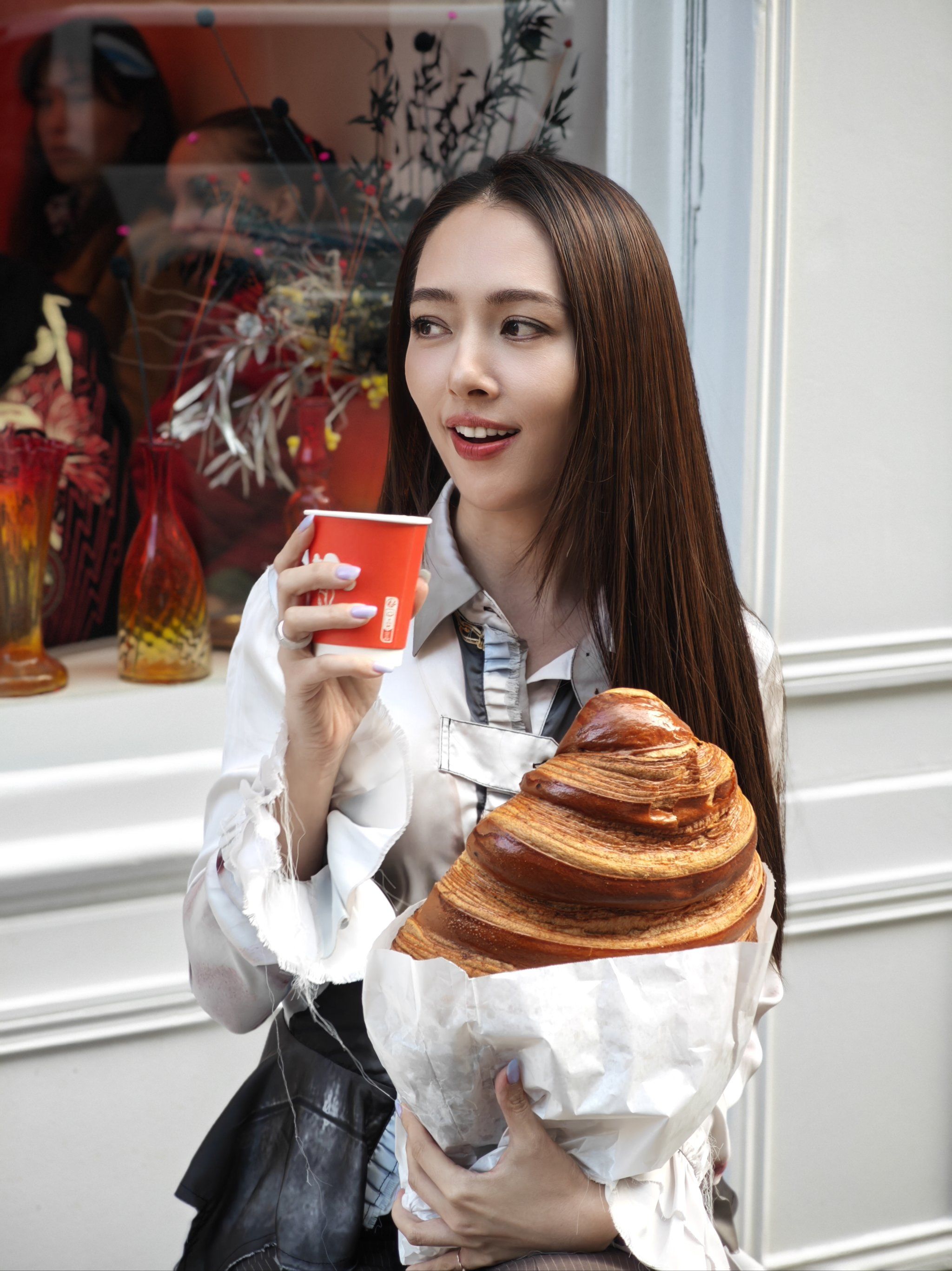 郭碧婷美美的松弛感