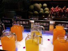 -领鲜活海鲜榴莲自助火锅(东门店)