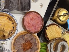 -卤校长老火锅(杨家坪直营店)