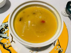 鲍汁鱼唇汤-俏江南·花园戏曲餐厅(881店)