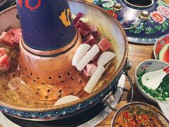 -毛辣果·贵州红酸汤牛肉火锅(西单店)