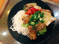 爆炒小公鸡拌面-宽窄巷子成都小吃(建文店)