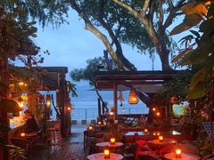 -城墙外BAR