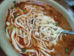 -亮亮面馆(经六路店)