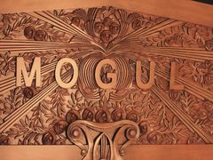-Mogul Eatery·大亨餐酒馆