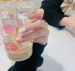 -悦指间美甲美睫