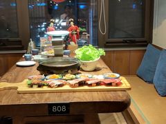 -明洞阿姨·韩式酱蟹烤肉·创意料理(三元桥店)