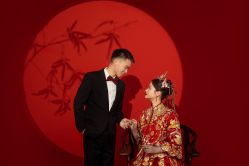 点击看大图 -挪娅婚纱摄影皇家会所