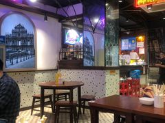 大堂-陈光记烧腊(长寿路店)
