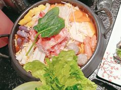 -烤路里·韩国品质自助烤肉(石路天虹4号店)
