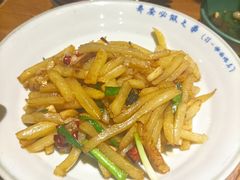 -吃饭皇帝大土家民族菜(正大广场店)
