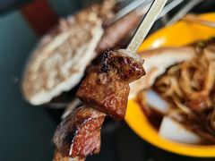 -烤肉小伙烤肉店