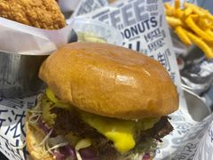 -TRIPS BURGER(大钟寺店)