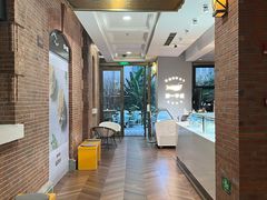 -潮一不贰·法式甜品·生日蛋糕·西式简餐(外滩店)