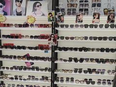 -沫芮眼镜·蔡司官方授权店(人民广场店)