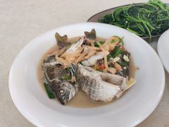 -辉记虾塘海鲜农庄