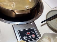 -喃喃椰·糟粕醋·椰子鸡火锅(七堡花园店)