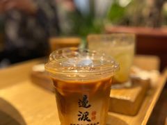 冻拿铁-邊渡咖啡