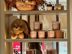 -VERIE BAKEHOUSE