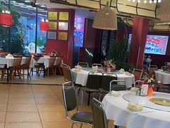 -刘姐啤酒鱼民族演艺餐厅(西街总店)