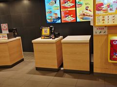 -麦当劳(石坝服务区店)