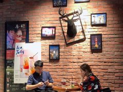等位区-THE ALLEY 鹿角巷(时代天街A馆店)