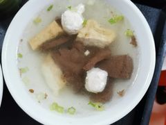 -松树干拌面店