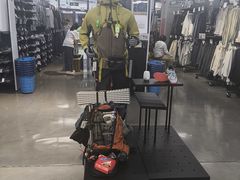 -迪卡侬(大英山店)