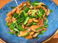 韭菜炒虾-老滇山寨•云南特色菜•地方菜•民族风情歌舞表演(金碧店)